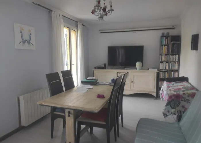 Maison Au Pied De La Montagne