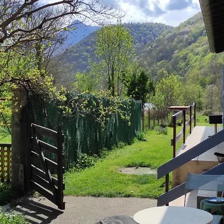 Maison Au Pied De La Montagne Holiday home *