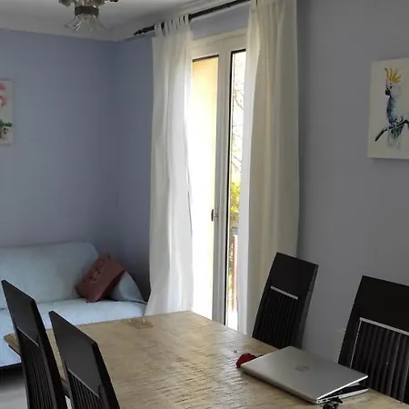 Casa de Férias Maison Au Pied De La Montagne *