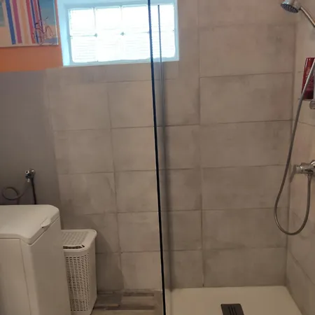 Maison Au Pied De La Montagne