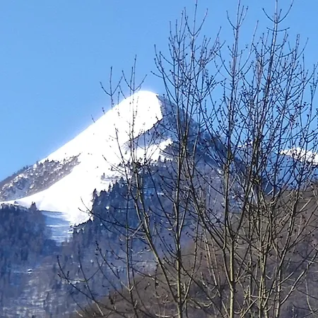 Maison Au Pied De La Montagne *